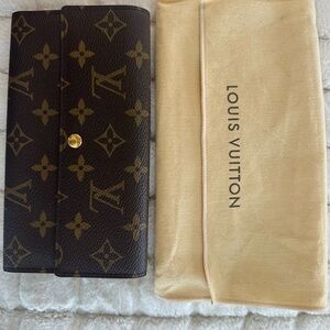 Authentic LV Sarah Wallet
